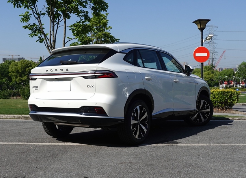 比亚迪宋DM-i的全新对手，续航超1300km，上汽出品，不足15万