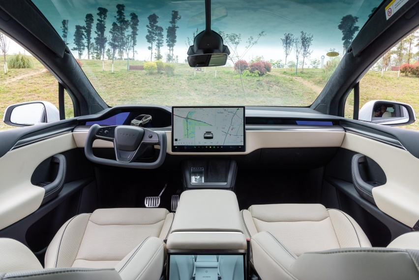 试驾Model X Plaid：一次难忘的拔草之旅