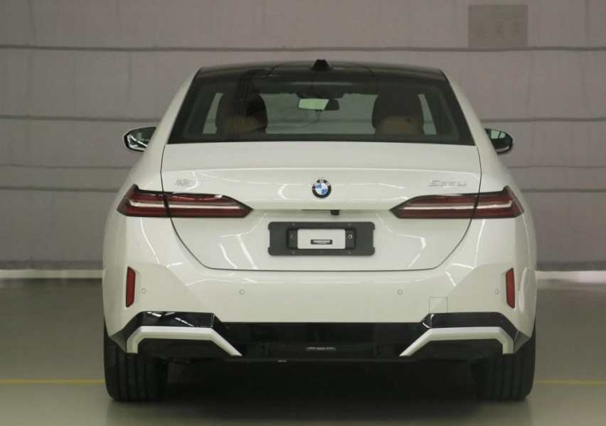 2024款宝马5系正式申报，2.0T动力升级，轴距3105mm，颜值高