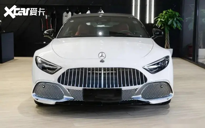 【e汽车】迈巴赫首款敞篷跑车曝光