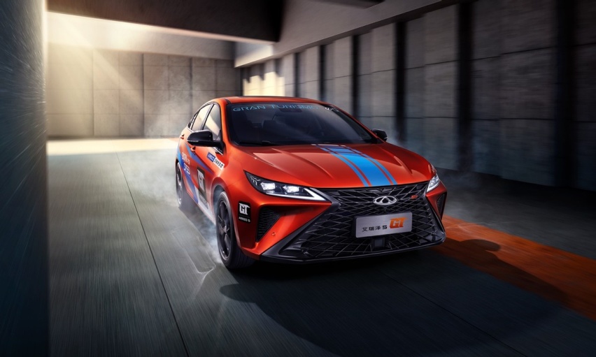 试驾奇瑞艾瑞泽5 GT 从内到外向运动靠齐