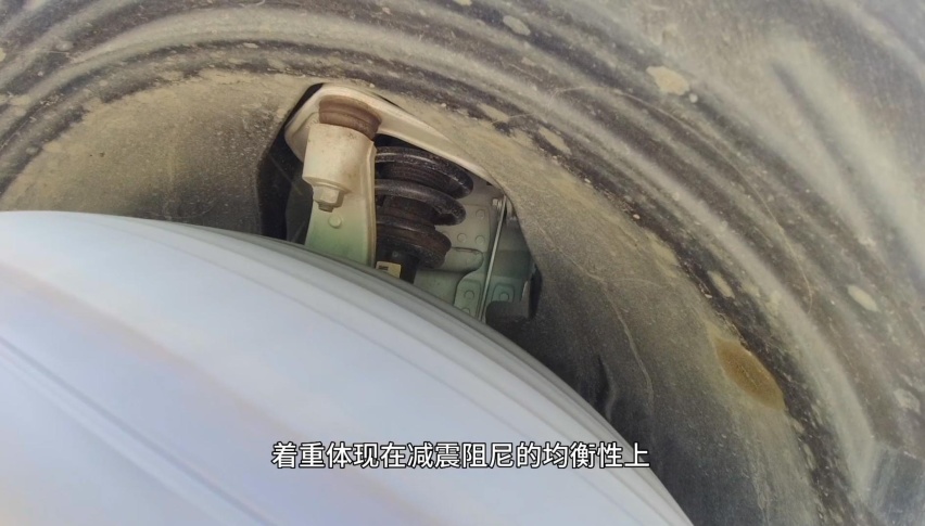 双车横评，沃尔沃XC60对比宝马X3，不同路线各有千秋