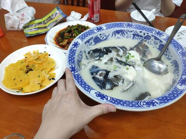 谁说电动车不能出远门，一起开着特斯拉Model X去旅行