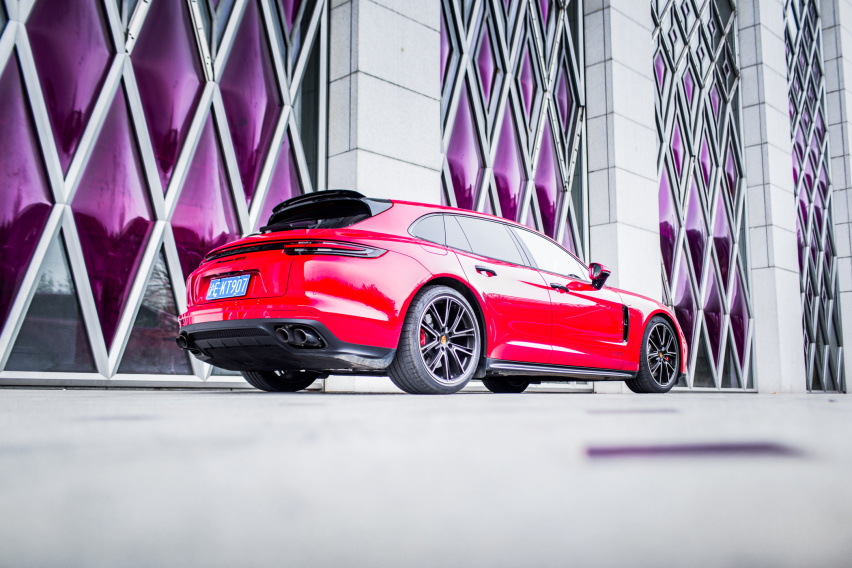 “瓦罐”迷的终极梦想 试驾保时捷Panamera GTS