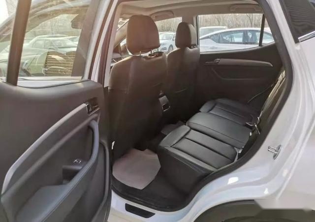 实力硬核SUV——东南DX5，越级品质搅局小型SUV市场