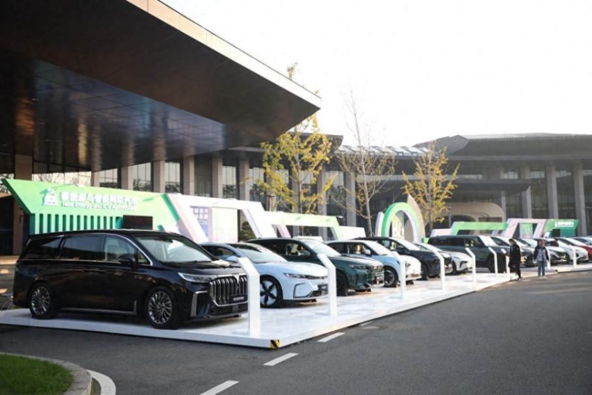 岚图汽车，向欧洲散发科技魅力