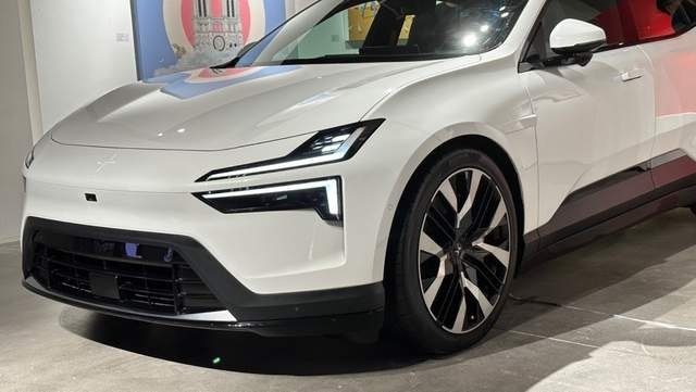 “豪车”的另一种诠释！静态体验极星4，为何能卖到50万