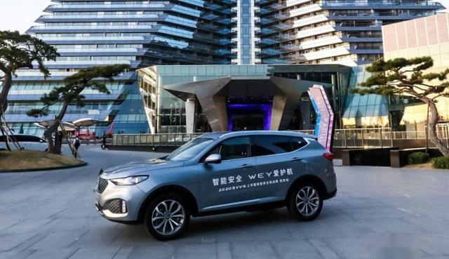 同级SUV大PK，丰田荣放VS WEY VV6，谁能护你安全回家？