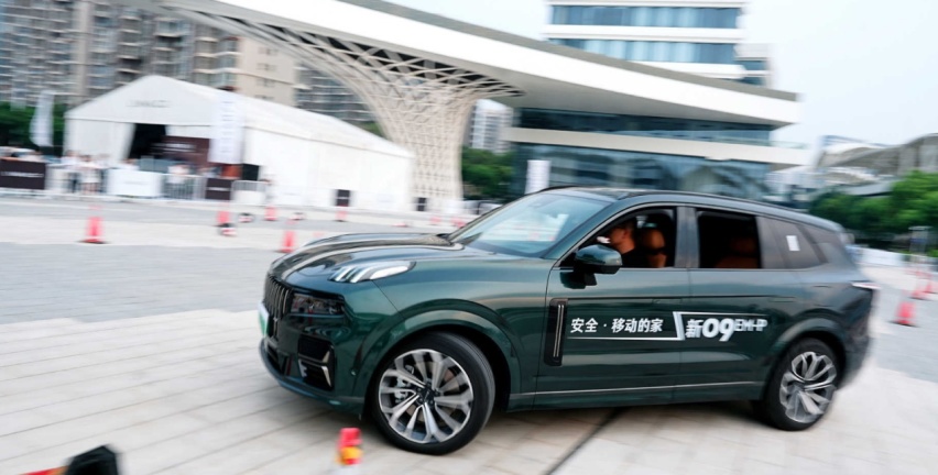 试驾领克新09 EM-P，一台更好开的六座SUV！