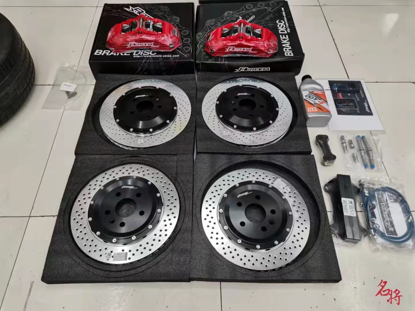 奥迪S3/8VS改装升级Rotora刹车 大六活塞