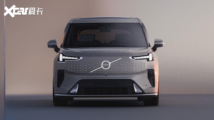 沃尔沃em90售价81.8万,这钱为何不买极氪009?