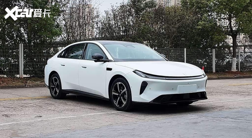 极狐S3预告图来了，定位中型车，动力一般，价格或是看点