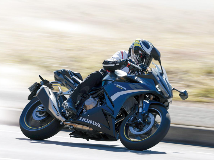 本田中小排量入门仿赛机车，2023款CBR400R详解，实用升级有诚意