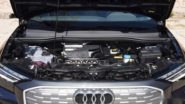 30万买奥迪Q4 e-tron，养车每月才477元，比燃油车好养活？