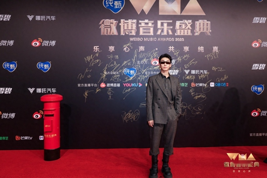 王嘉尔，薛凯琪，时代少年团，白举纲，这些明星，指定座驾竟是他