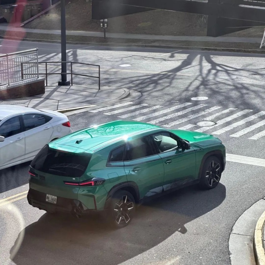 2300000元的BMW，配什么车漆最好看？