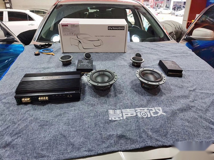济南慧声宝马522音响改装丹拿，黄金声学，stp隔音作业