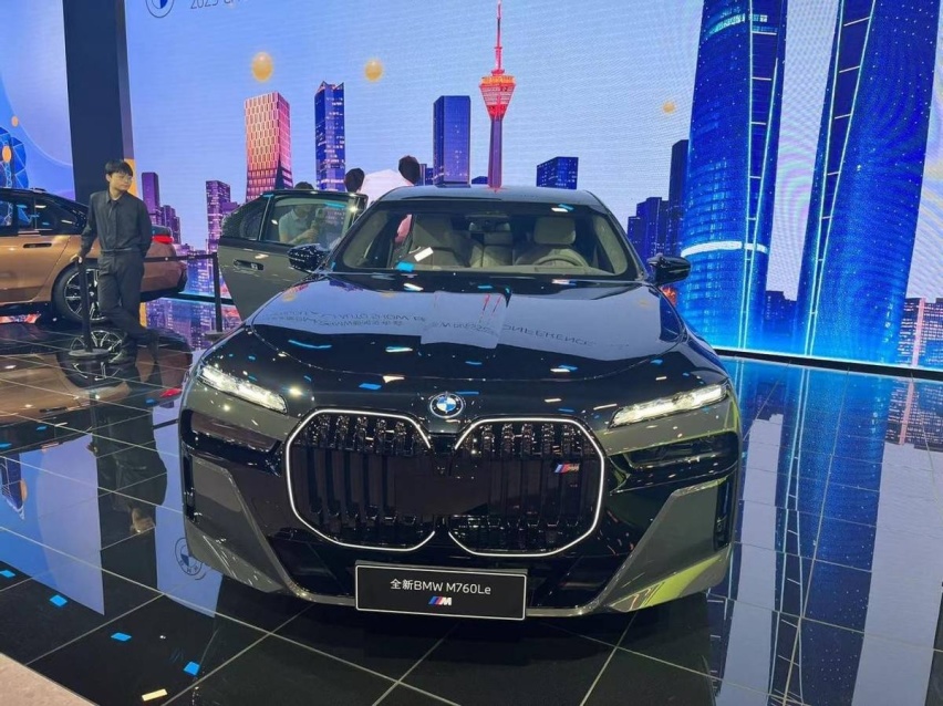 30万的 iX1、近190万的i7等新车领衔，宝马最强电动车阵容绝了！