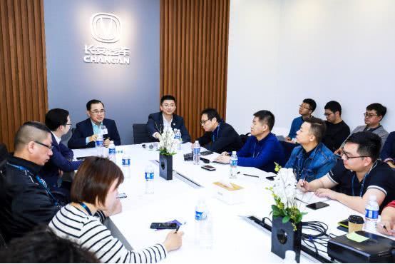 全球竞争需同一起跑线 朱华荣：攻克海外市场势在必行