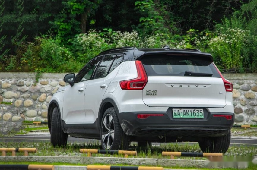 试驾沃尔沃XC40-P8：通电才是“北欧豪华”，但安全还是“老梗”