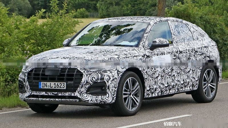 2021-audi-q5-sportback-spy-photos.jpg