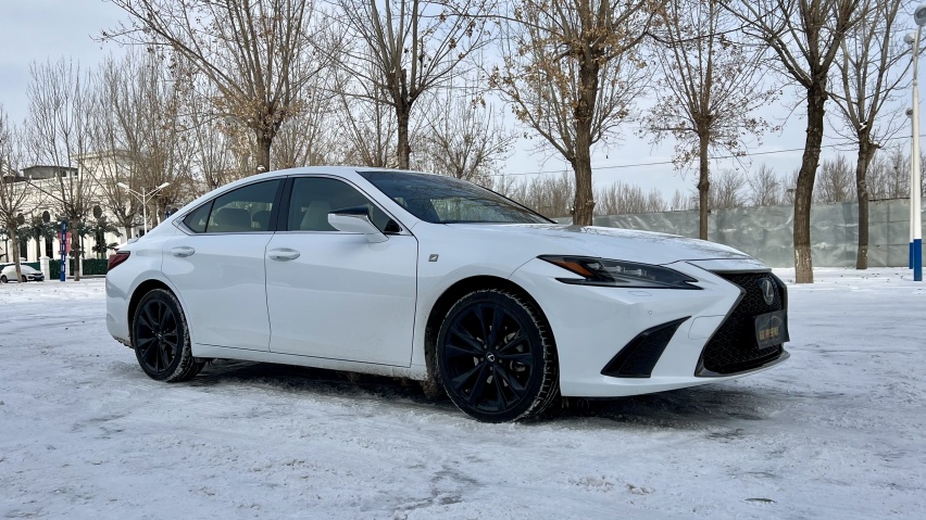 你管这叫运动版？试驾雷克萨斯ES 300h F SPORT
