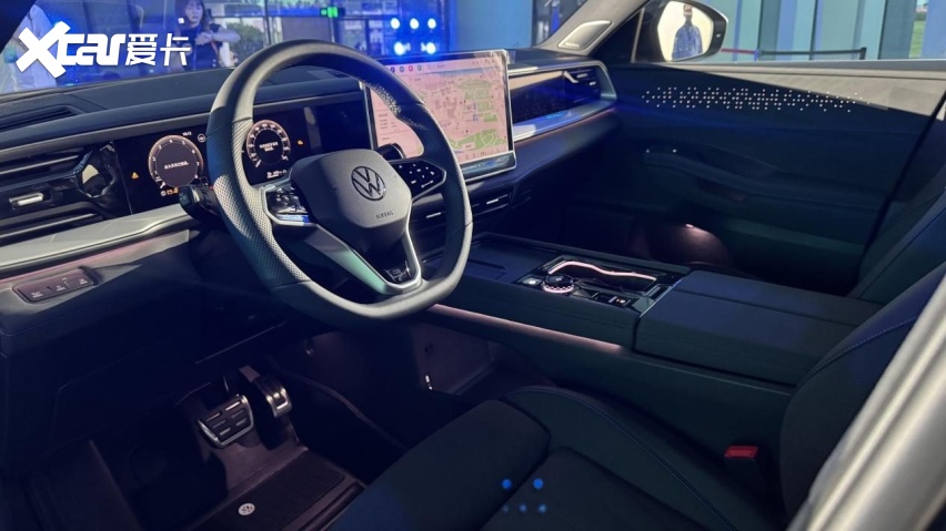 端到端智驾落地燃油车，上汽大众Pro家族2026款重构油电智能体验