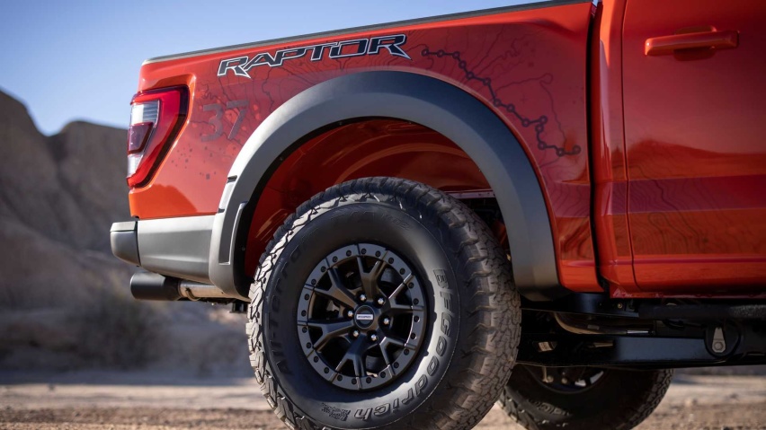 福特全新F-150猛禽将引入!3.5T+10AT,长城炮有力竞争者?