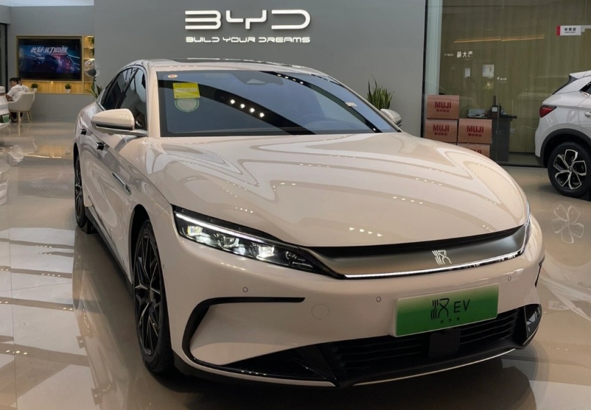比亚迪“掀桌子”！秦PLUS DM-i降至8.98万起，汉EV优惠2万