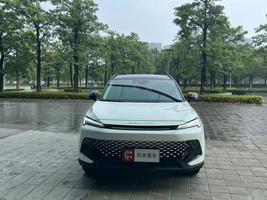 试驾标配鸿蒙车机的燃油车“魔方”，配置拉满，会是年轻人的菜？