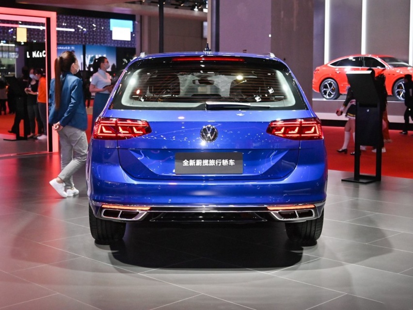 大众新车预售26.80万！全系2.0T 后排能睡觉
