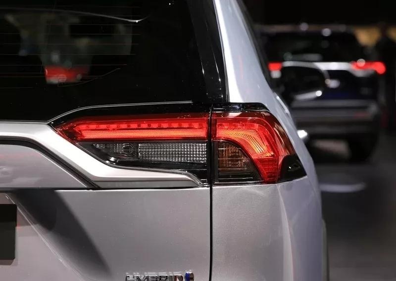 全新一代国产RAV4，延续海外版设计，没了“小书包”有些不适