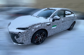 MG全新轿车内饰谍照曝光，延续家族式设计，比MG7更运动