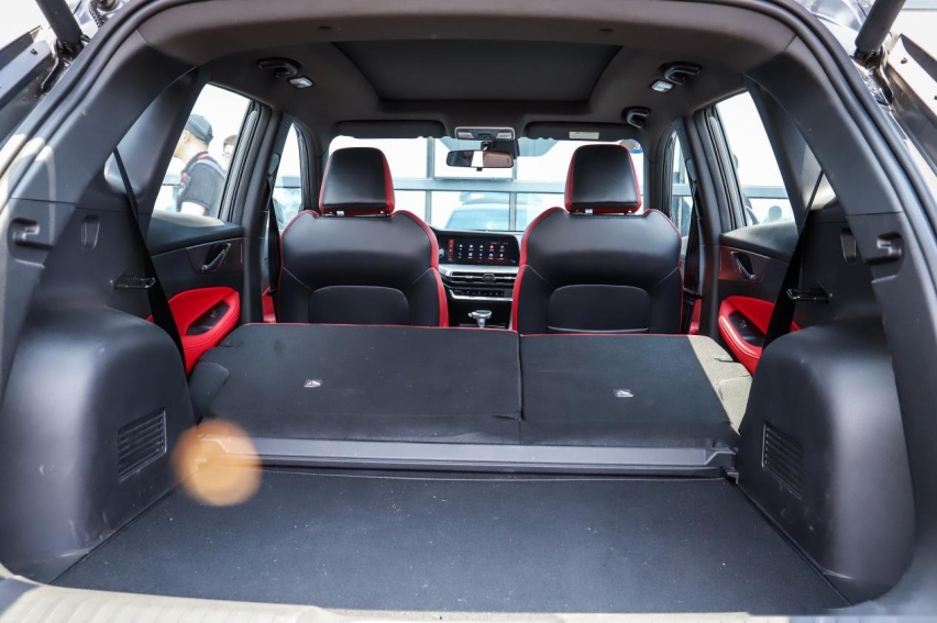 10万块买一台动力越级小型SUV？试驾长安CS35 PLUS