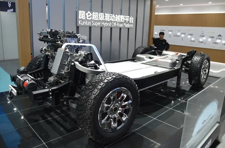 奇瑞大爆发，八款新车型“上架”，油车/电车都有
