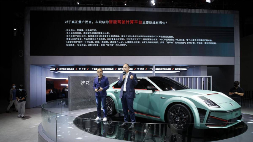 推混动、造V6、销量连破百万，长城为什么依然焦虑？