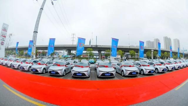 丰桔出行投放900辆“网约神车”,广汽丰田吹响品牌进化号角