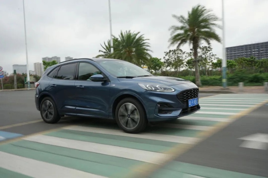 买新不买旧，20万预算买辆SUV，锐际最实在，HS5最大气！