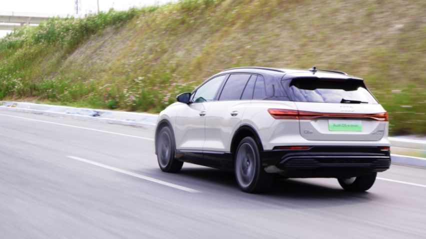 试驾奥迪Q5 e-tron，大厂出品比新势力更靠谱！