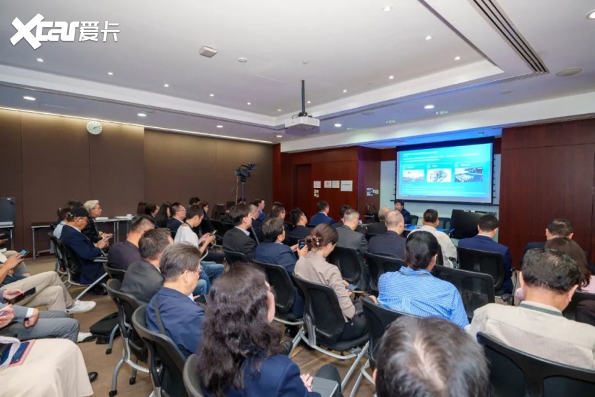 亿航智能受邀出席香港立法会低空经济发展座谈会，分享粤港澳大湾区低空经济样板建设经验(图1)