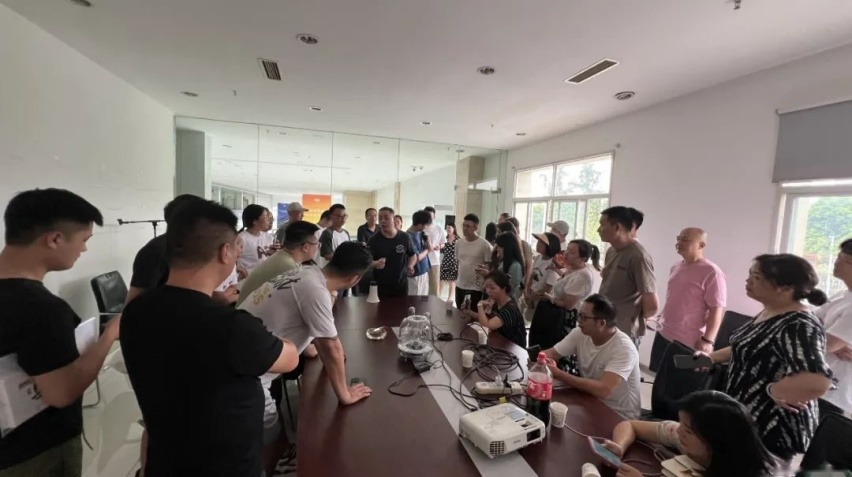 凯迪拉克重庆苏渝“暴雷”，16800的“终身保养”还敢买吗？