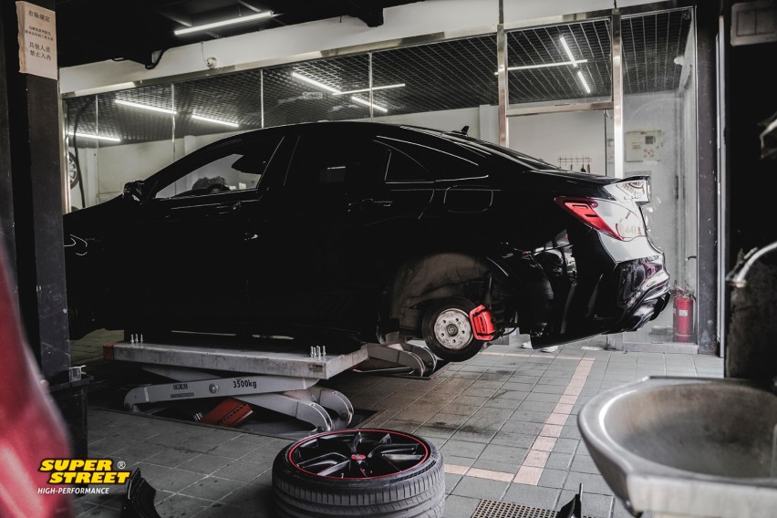 奔驰AMG CLA45改装EBC刹车钢喉