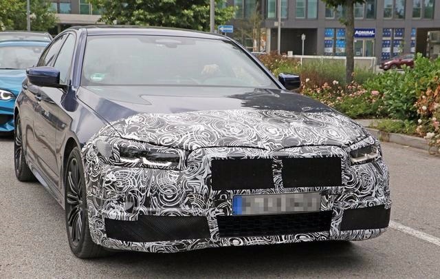 中期改款BMW 5系曝光，等等！这是545e？