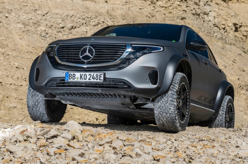 96-mercedes-eqc-4x42-concept-2020-fd-rock-crawl.jpg