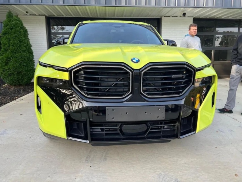 2300000元的BMW，配什么车漆最好看？
