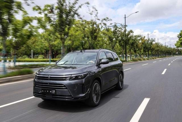 上半年国内最好卖的十大SUV：比亚迪三车上榜，卡罗拉锐放进前十