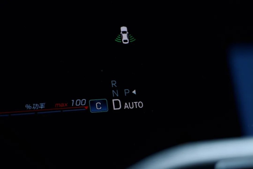 试驾奔驰EQE SUV：先是奔驰，后才是新时代的电动汽车