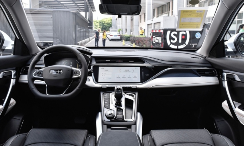 奔腾T77对比博越X，谁才是更适合家用的10万级SUV？