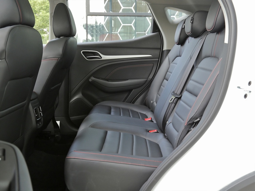 这台1.3T+6AT，带自动驾驶的10万级SUV实力如何？