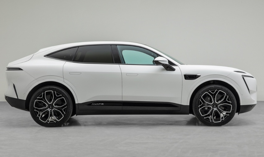 实际落地不到30万，直瞄特斯拉Model Y，阿维塔11单电机版上市